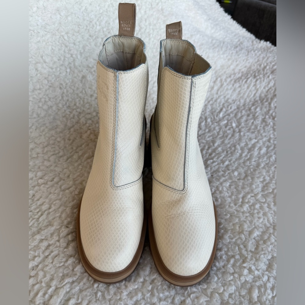 Sorel Hinge Heel Chelsea Waterproof Leather Boots Cream Size 7.5